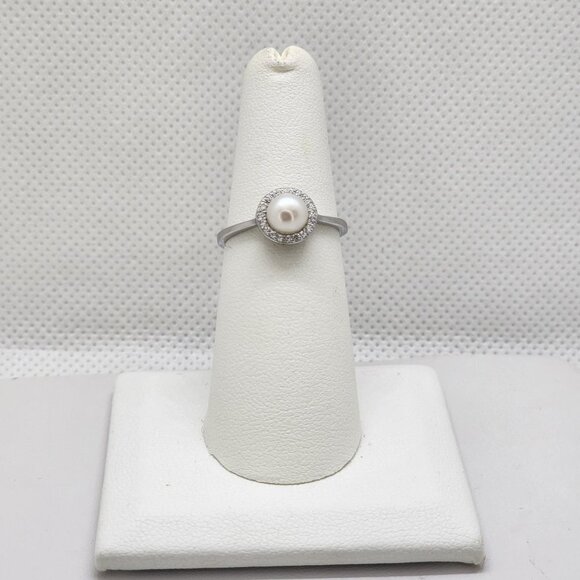 Jewelry - Brand New Sterling Silver 925 Pearl Ring